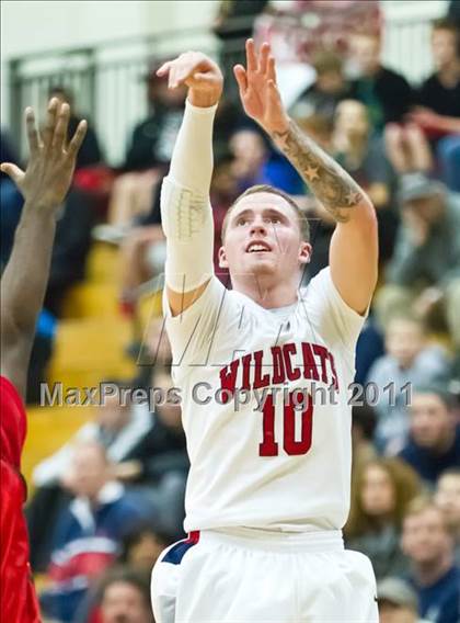 Thumbnail 2 in Yates vs. Westview (Les Schwab Invitational) photogallery.