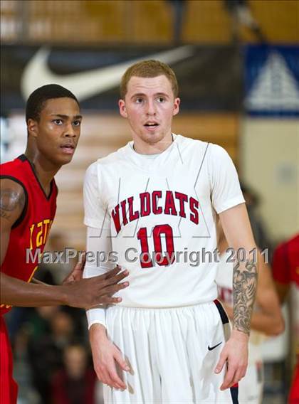 Thumbnail 1 in Yates vs. Westview (Les Schwab Invitational) photogallery.