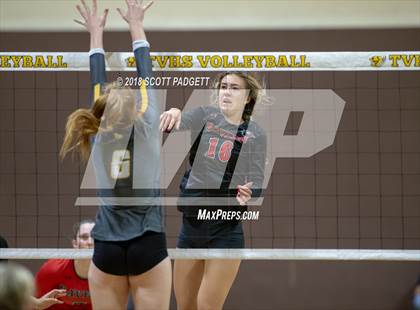 Thumbnail 2 in Canyon Crest Academy @ Temecula Valley (CIF State D1 Playoff) photogallery.
