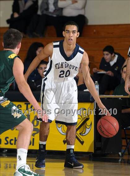 Thumbnail 1 in Rio Americano vs. Elk Grove (Trojan Toss-Up) photogallery.