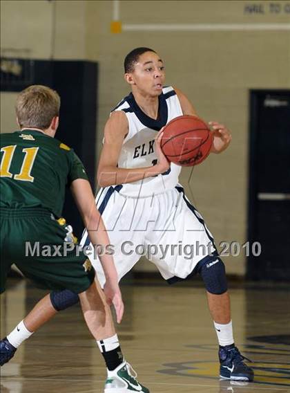 Thumbnail 1 in Rio Americano vs. Elk Grove (Trojan Toss-Up) photogallery.