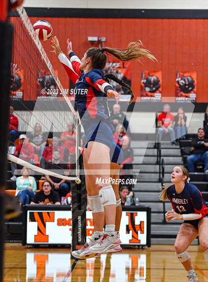 Thumbnail 3 in Wimberley vs El Campo (UIL 4A Region IV Area Playoff) photogallery.