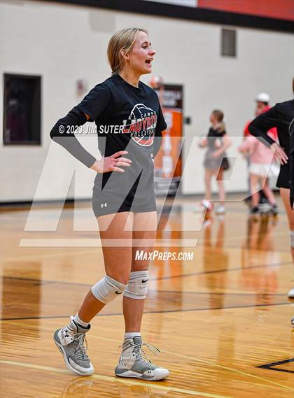 Thumbnail 2 in Wimberley vs El Campo (UIL 4A Region IV Area Playoff) photogallery.