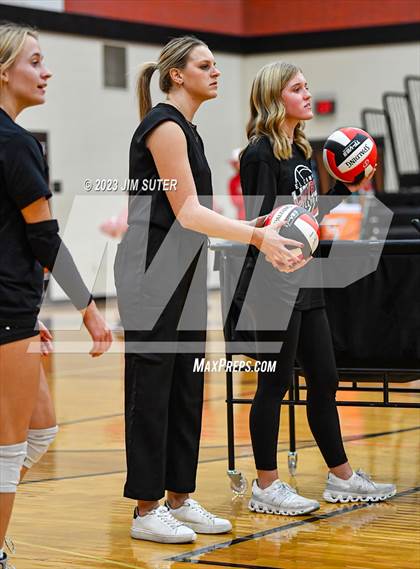 Thumbnail 3 in Wimberley vs El Campo (UIL 4A Region IV Area Playoff) photogallery.