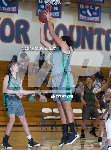 Thumbnail 3 in Westlake vs Thousand Oaks photogallery.
