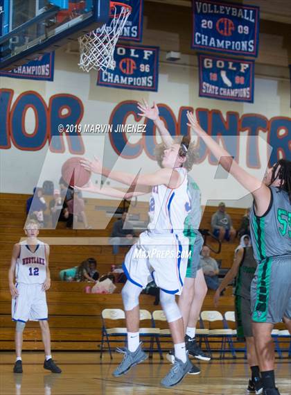 Thumbnail 3 in Westlake vs Thousand Oaks photogallery.