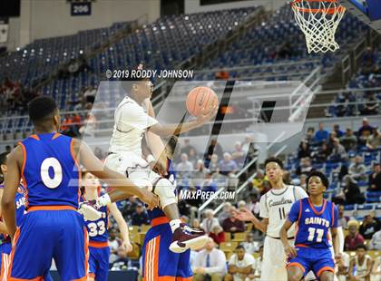 Thumbnail 2 in De La Salle @ St. Louis Catholic (LHSAA 3A Marsh Madness Final) photogallery.