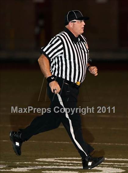 Thumbnail 1 in Village Christian vs. Fillmore photogallery.