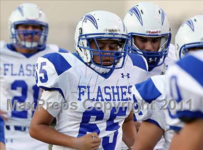 Thumbnail 3 in Village Christian vs. Fillmore photogallery.