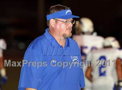 Thumbnail 2 in Village Christian vs. Fillmore photogallery.