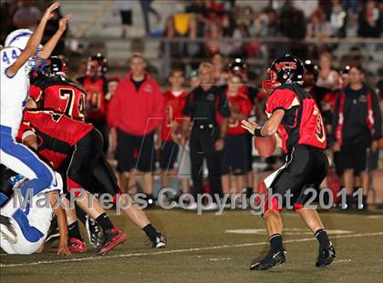 Thumbnail 1 in Village Christian vs. Fillmore photogallery.
