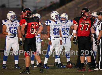 Thumbnail 3 in Village Christian vs. Fillmore photogallery.