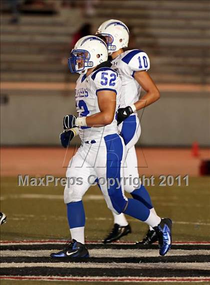 Thumbnail 2 in Village Christian vs. Fillmore photogallery.