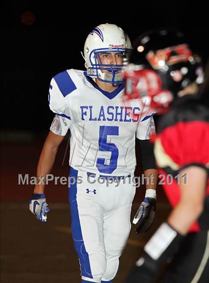 Thumbnail 1 in Village Christian vs. Fillmore photogallery.