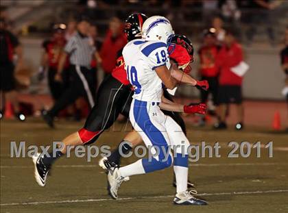 Thumbnail 2 in Village Christian vs. Fillmore photogallery.