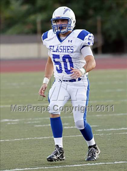 Thumbnail 2 in Village Christian vs. Fillmore photogallery.