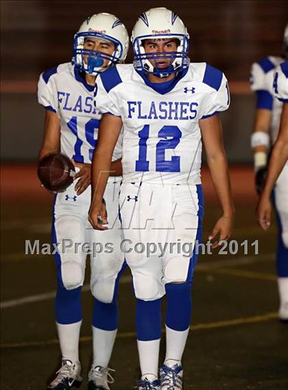 Thumbnail 2 in Village Christian vs. Fillmore photogallery.
