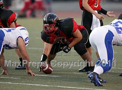Thumbnail 1 in Village Christian vs. Fillmore photogallery.