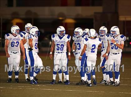 Thumbnail 3 in Village Christian vs. Fillmore photogallery.
