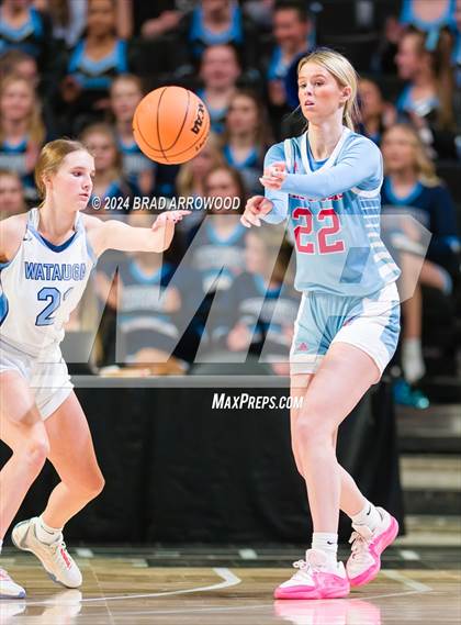 Thumbnail 2 in Charlotte Catholic vs Watauga (NCHSAA 4A Regional Final) photogallery.