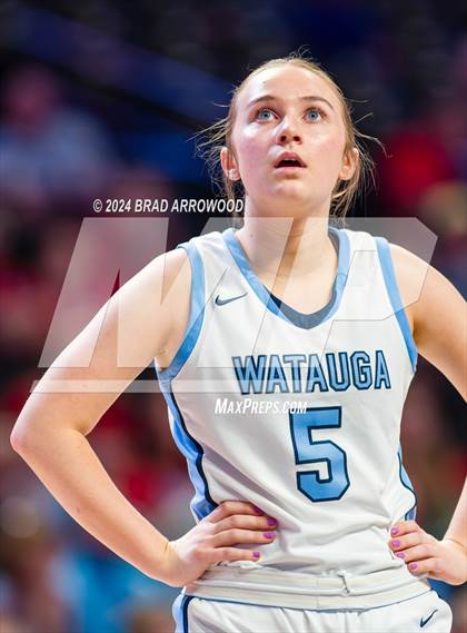 Thumbnail 2 in Charlotte Catholic vs Watauga (NCHSAA 4A Regional Final) photogallery.