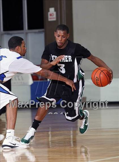 Thumbnail 3 in North Crowley vs. Berkner (McDonald's Texas Invitational) photogallery.
