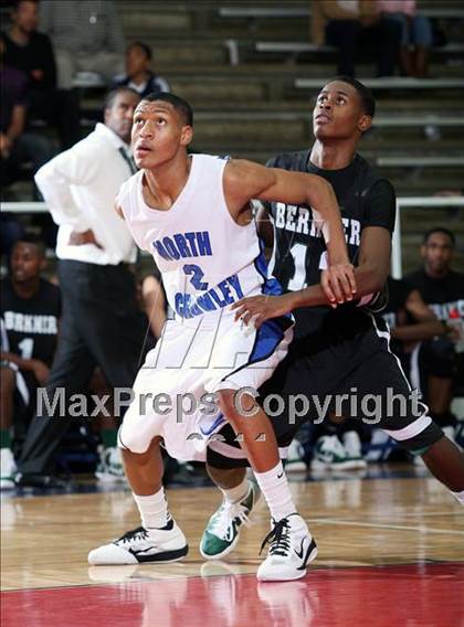 Thumbnail 2 in North Crowley vs. Berkner (McDonald's Texas Invitational) photogallery.