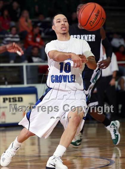 Thumbnail 2 in North Crowley vs. Berkner (McDonald's Texas Invitational) photogallery.
