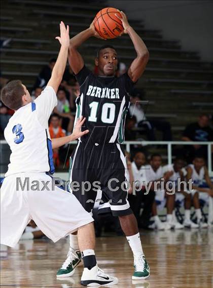 Thumbnail 2 in North Crowley vs. Berkner (McDonald's Texas Invitational) photogallery.