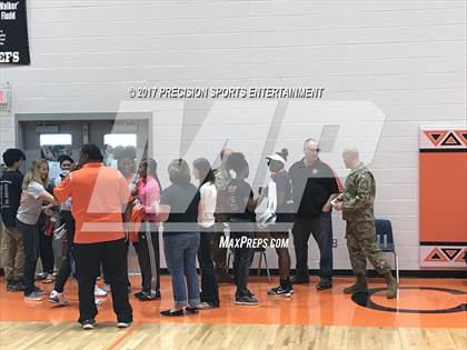 Thumbnail 2 in Monacan TOC Ceremony photogallery.