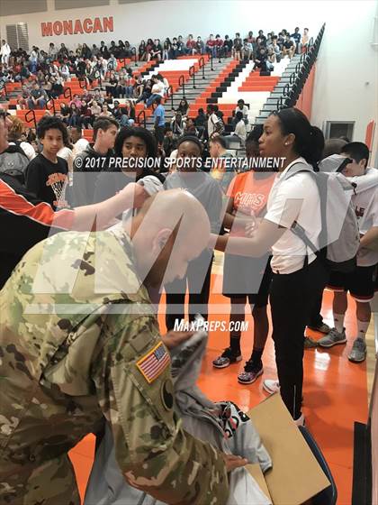 Thumbnail 3 in Monacan TOC Ceremony photogallery.