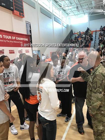 Thumbnail 3 in Monacan TOC Ceremony photogallery.