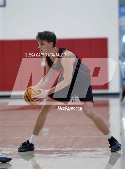 Thumbnail 1 in Glendora vs. San Clemente photogallery.