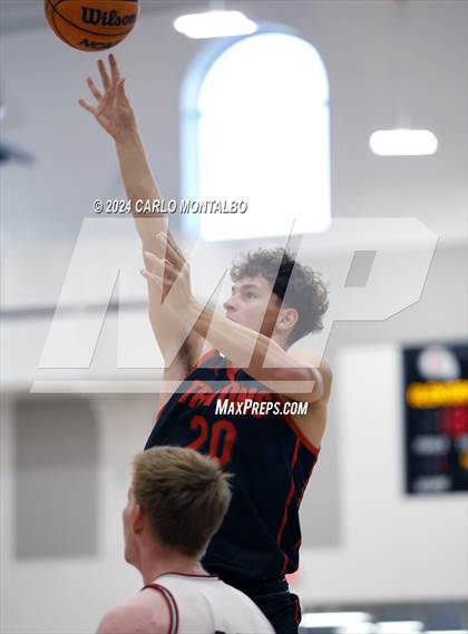 Thumbnail 3 in Glendora vs. San Clemente photogallery.