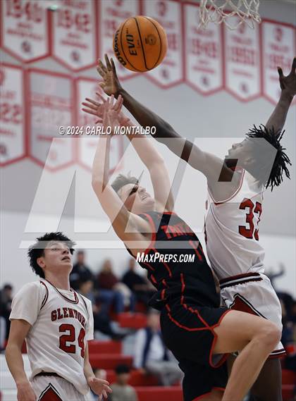 Thumbnail 1 in Glendora vs. San Clemente photogallery.