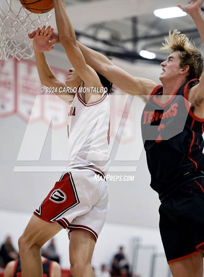 Thumbnail 2 in Glendora vs. San Clemente photogallery.