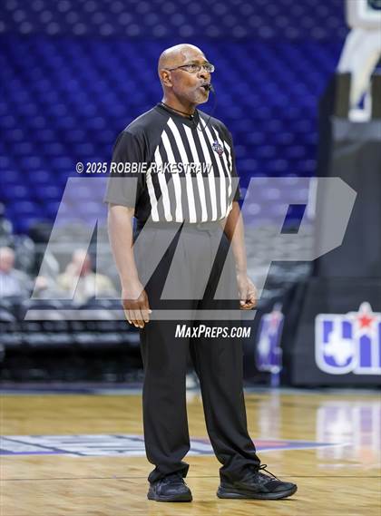 Thumbnail 1 in Nazareth vs. Saltillo (UIL 1A Basketball Division II Final) photogallery.