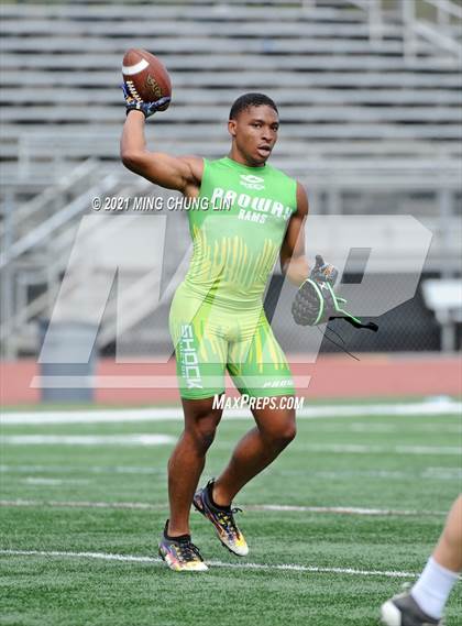 Thumbnail 1 in South County 26th Passing and Lineman Tournament photogallery.