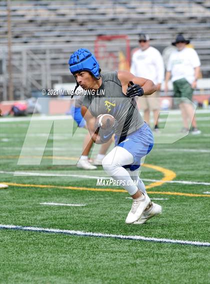Thumbnail 1 in South County 26th Passing and Lineman Tournament photogallery.