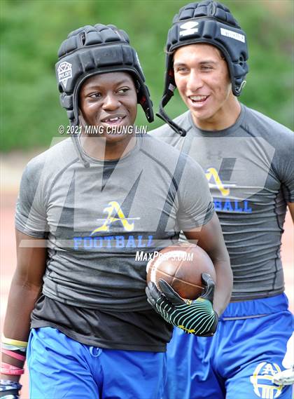 Thumbnail 3 in South County 26th Passing and Lineman Tournament photogallery.