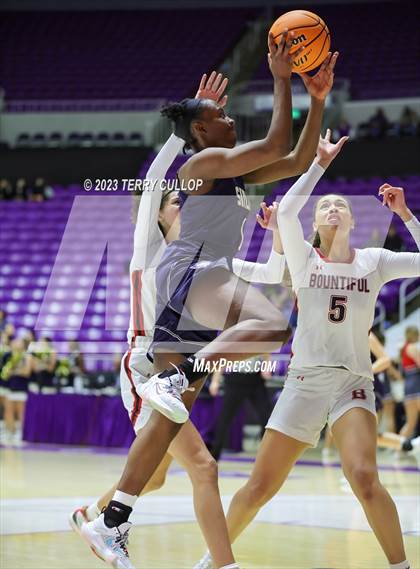 Thumbnail 2 in Skyline vs. Bountiful (UHSAA 5A Semifinal) photogallery.