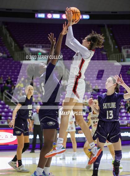 Thumbnail 2 in Skyline vs. Bountiful (UHSAA 5A Semifinal) photogallery.