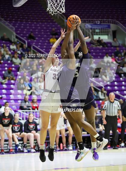 Thumbnail 2 in Skyline vs. Bountiful (UHSAA 5A Semifinal) photogallery.