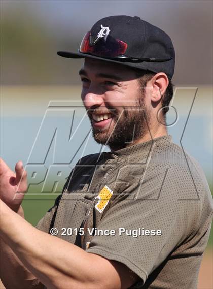 Thumbnail 2 in Crespi Varsity vs. Crespi Alumni 2015 photogallery.