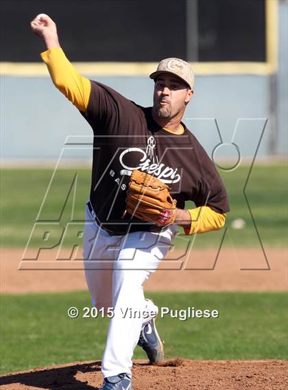 Thumbnail 2 in Crespi Varsity vs. Crespi Alumni 2015 photogallery.