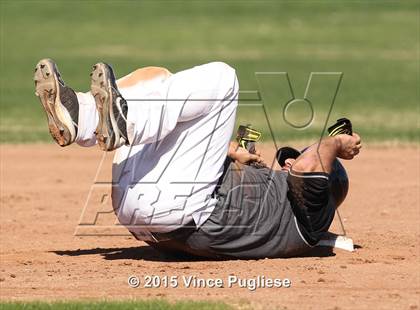 Thumbnail 3 in Crespi Varsity vs. Crespi Alumni 2015 photogallery.