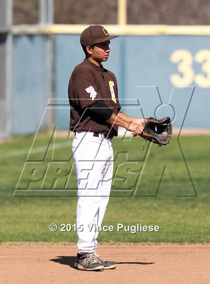 Thumbnail 3 in Crespi Varsity vs. Crespi Alumni 2015 photogallery.