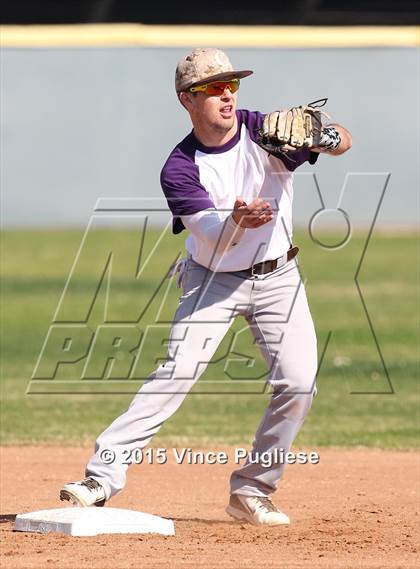 Thumbnail 3 in Crespi Varsity vs. Crespi Alumni 2015 photogallery.