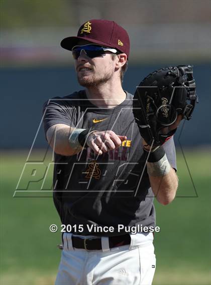 Thumbnail 2 in Crespi Varsity vs. Crespi Alumni 2015 photogallery.