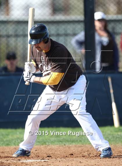 Thumbnail 2 in Crespi Varsity vs. Crespi Alumni 2015 photogallery.